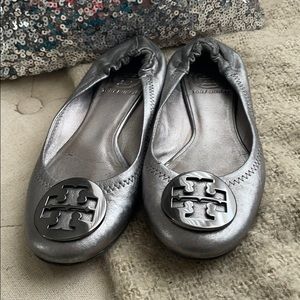 Tory Burch Gray metallic ballet flats